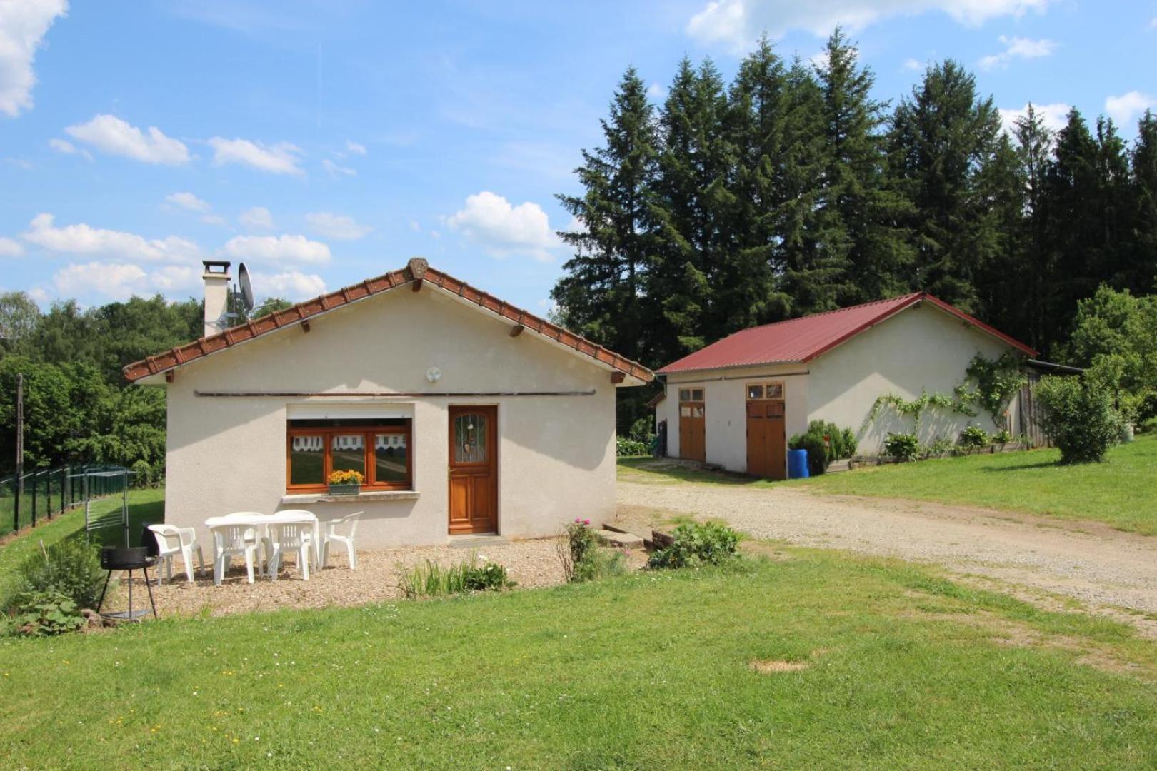 Au Bon Accueil Villa Peyrat-le-Château Exterior foto